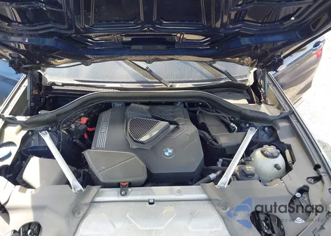 2022 BMW X4 xDrive30I z USA, uszkodzony, nr VIN 5UX33DT09N9K21010